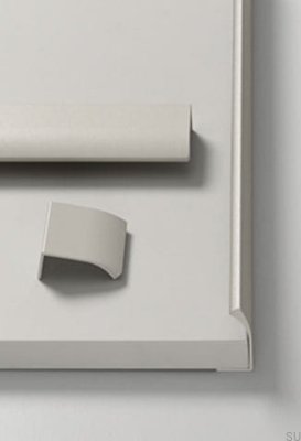 Tirador para muebles Edge Straight 100 de aluminio color beige
