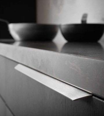 Tirador para muebles con borde de aluminio Blaze 2 2 x 160