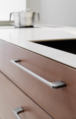 Tirador alargado para mueble 256+288 Doppia Aluminio Plata