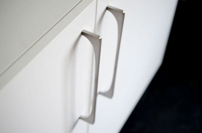 Tirador para mueble rectangular Bridge 224 Acero inoxidable cepillado