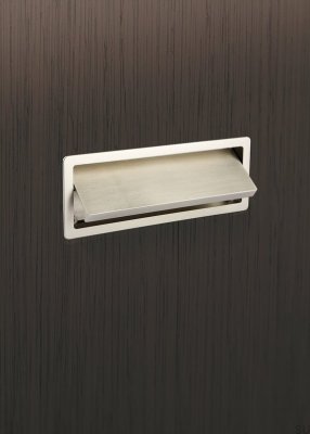 Tirador para mueble empotrado Raso 108 Níquel cepillado