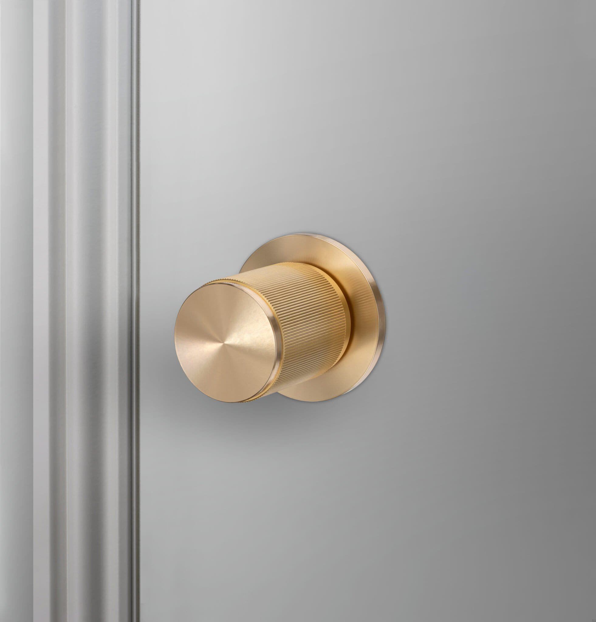 Door-Knob_FixedROW_Linear_Front_Brass_A1_Web_Square-1962x2048.jpg