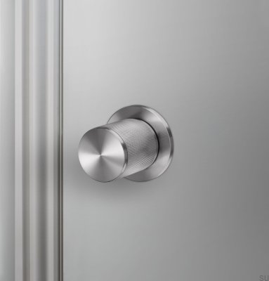 Pomo de puerta de doble cara sin resorte Linear 57 Acero Plata