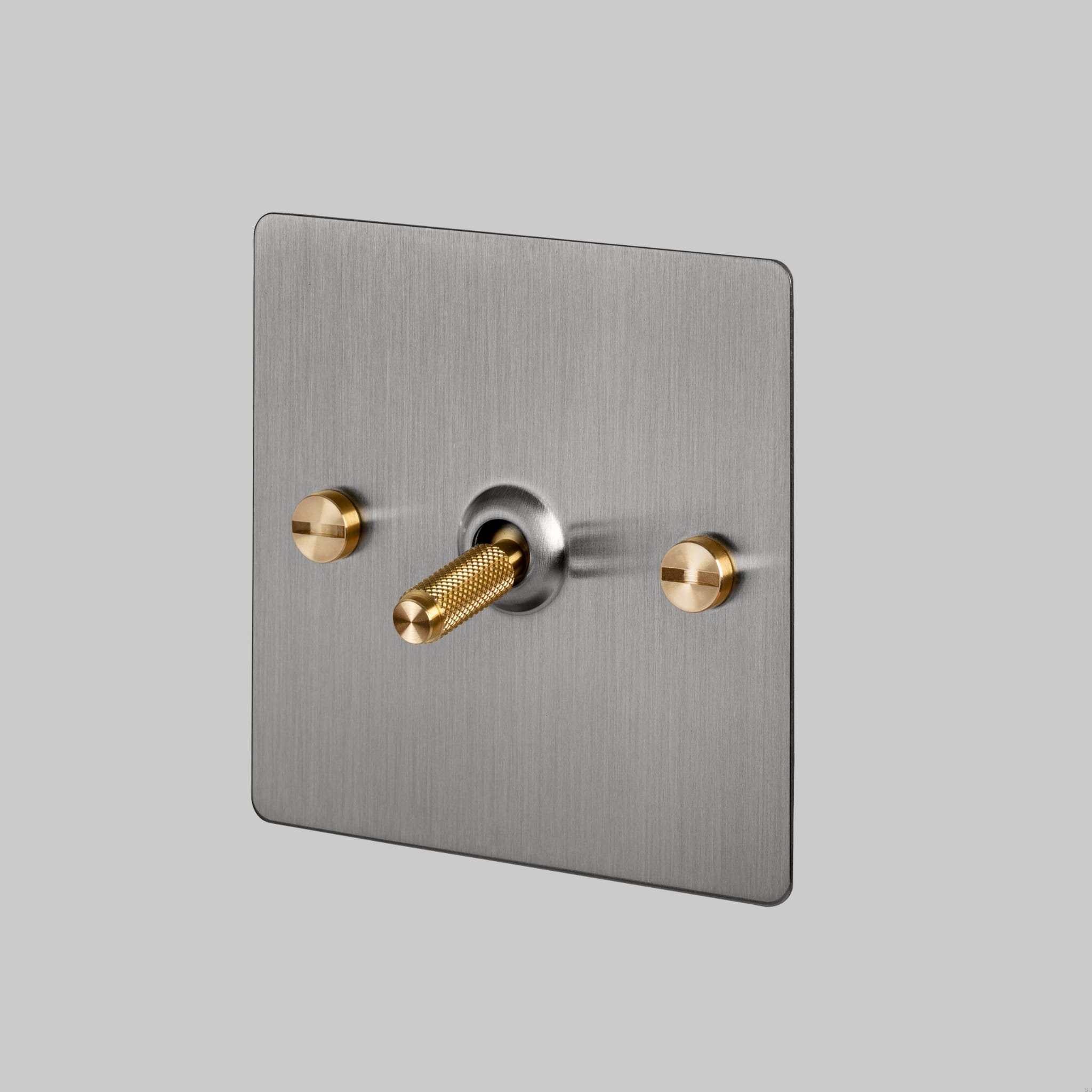 1.-1G_Toggle_Steel_Brass-scaled.jpg