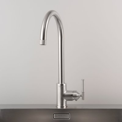 Grifo de cocina Cross de latón plateado con conector europeo