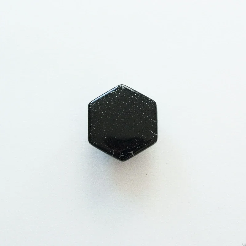 czarny hex 72.webp