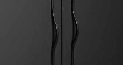 Tirador para muebles Brave 480 de aluminio negro