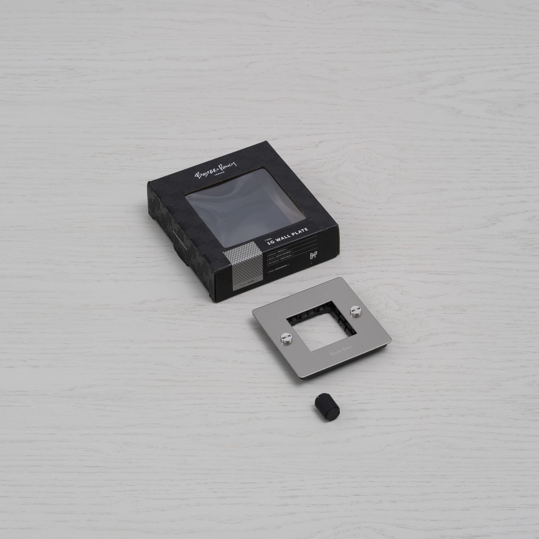 EU_ELECTRICITY_1G_Wall_Plate_No_Infills_Steel_Unboxing_1_Web-scaled.jpg