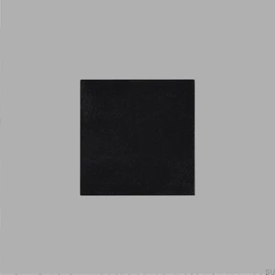 Enchufe modular estándar europeo negro de 45 mm en blanco