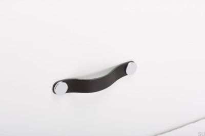 Tirador para mueble Flexa 128 Cuero Negro con Plata
