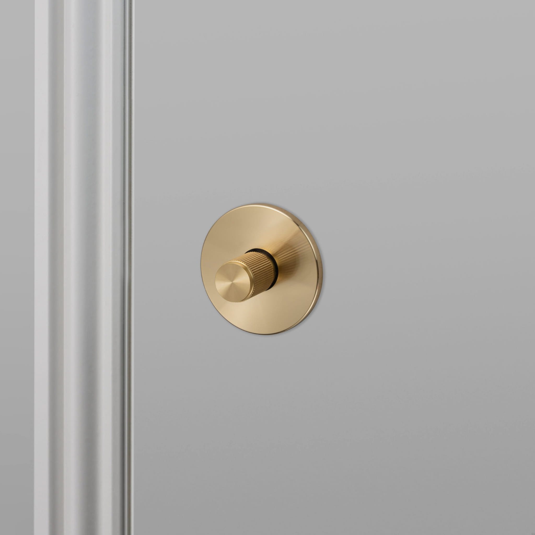 Thumbturn_Linear_Brass_Web_Square-scaled.jpg