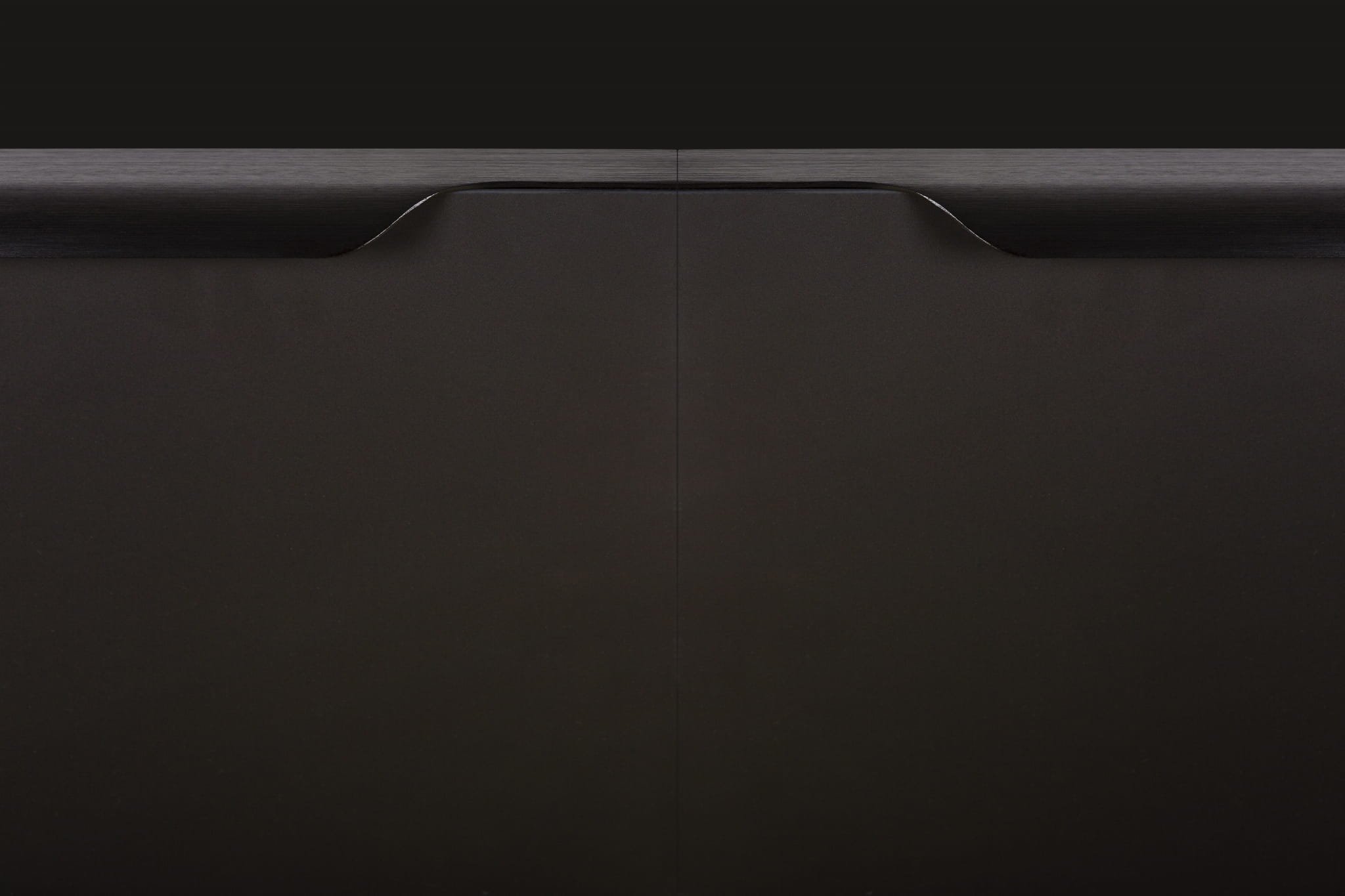0437-38_black.jpg
