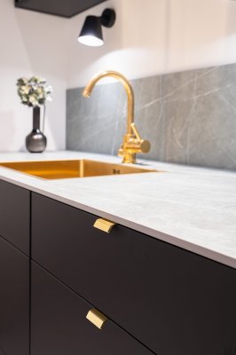 Tirador para mueble Side 40 Aluminio Oro canto cepillado
