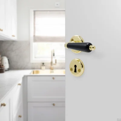 Tirador de puerta escandinavo estándar de latón y negro Balder