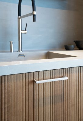 Tirador para mueble alargado Inez 160, plata cepillado