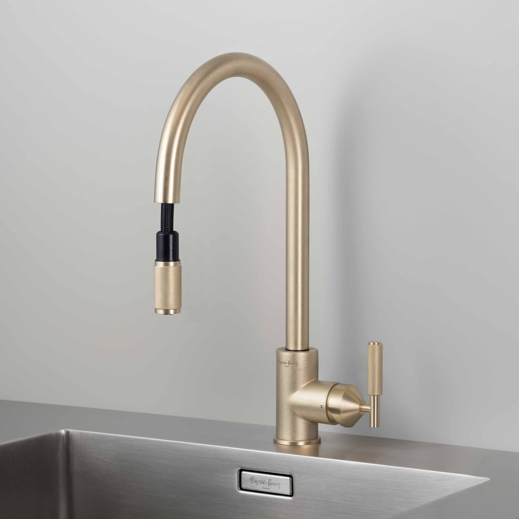 BP_Tap_Cross_Pullout_Brass_Web_Square_01-B_v2-scaled.jpg