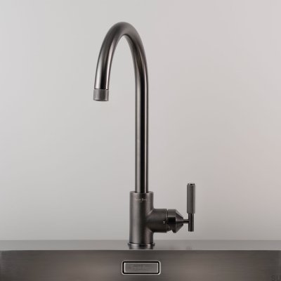 Grifo de cocina de latón macizo con conector europeo