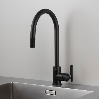 Grifo mezclador de cocina extraíble de latón negro para soldadores con conector europeo.