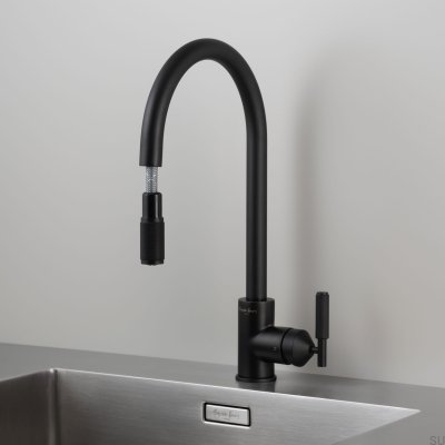 Grifo mezclador de cocina extraíble de latón negro para soldadores con conector europeo.