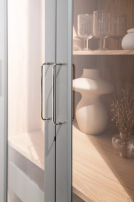 Tirador para mueble rectangular Spira 160, latón niquelado, pulido