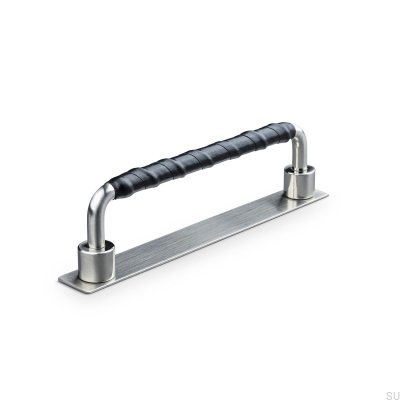 Tirador para mueble rectangular Asissi Wrapped 128 Plata Cepillado con Cuero Negro