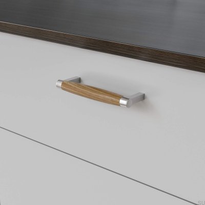 Tirador para mueble alargado Hjo 128 Plata cepillado con madera de roble