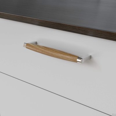 Tirador para mueble rectangular Hjo 192, cromo pulido con madera de roble