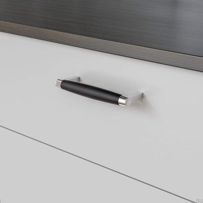 Tirador para mueble rectangular Hjo 128, metal negro mate con cromo