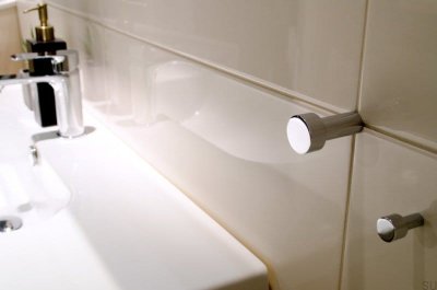 Colgador de pared Dot 55 Aluminio cepillado