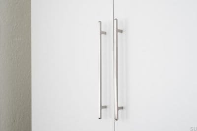 Tirador para mueble alargado Flat Line 224, acero cepillado
