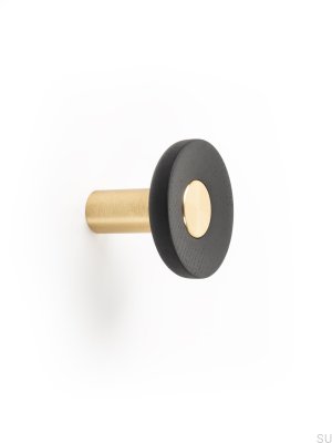 Colgador de pared Zoot 60 de madera, color negro y aluminio cepillado dorado