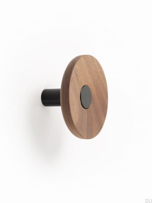 Colgador de Pared Zoot 90 de Madera de Nogal con Aluminio Negro Mate