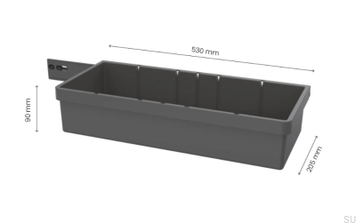 Un mueble para artículos de limpieza.