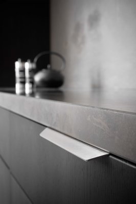 Tirador para mueble Blaze 2 cantos 2x80 Aluminio Plata