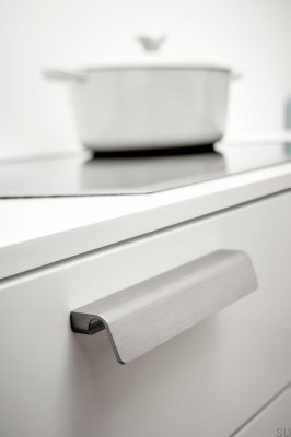 Tirador para mueble longitudinal Fringe 160, aluminio, plata