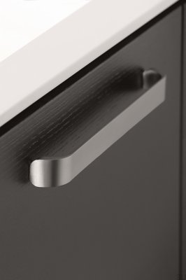 Tirador alargado para muebles de metal plateado Radius 160