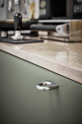 Perilla para muebles de metal plateado Luck 32
