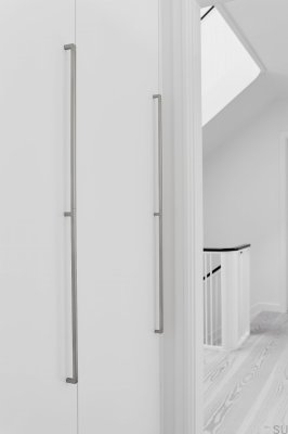 Mango 2x544 Tirador alargado para muebles de aluminio plateado
