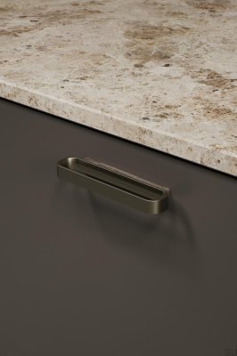 Tirador para mueble rectangular Race 96, roble y oro