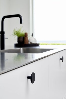Pomo para muebles Plato OceanIX 42.1 de plástico negro