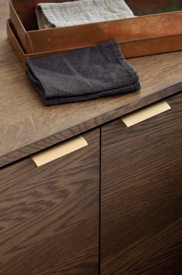 Edge Straight 600 Aluminio Oro Oscuro Cepillado Edge Straight 600 Aluminio Oro Oscuro Cepillado