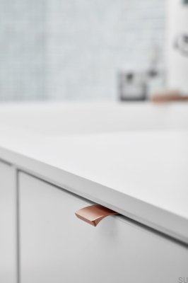 Tirador para muebles Edge Straight 40 de aluminio cepillado en cobre