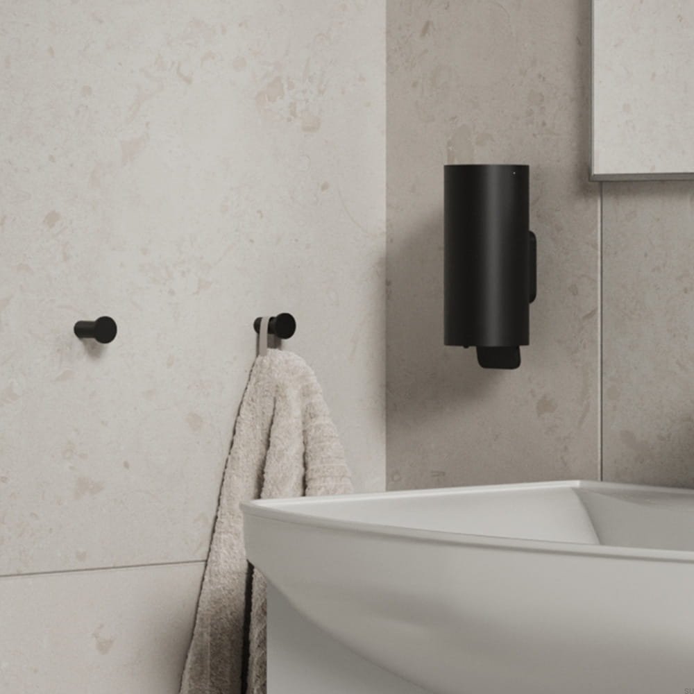 602443-41--Dozownik-do-mydła-Stay-Stalowy-Czarny-Mat-Beslag-Design-Skandynawskie-Uchwyty_2