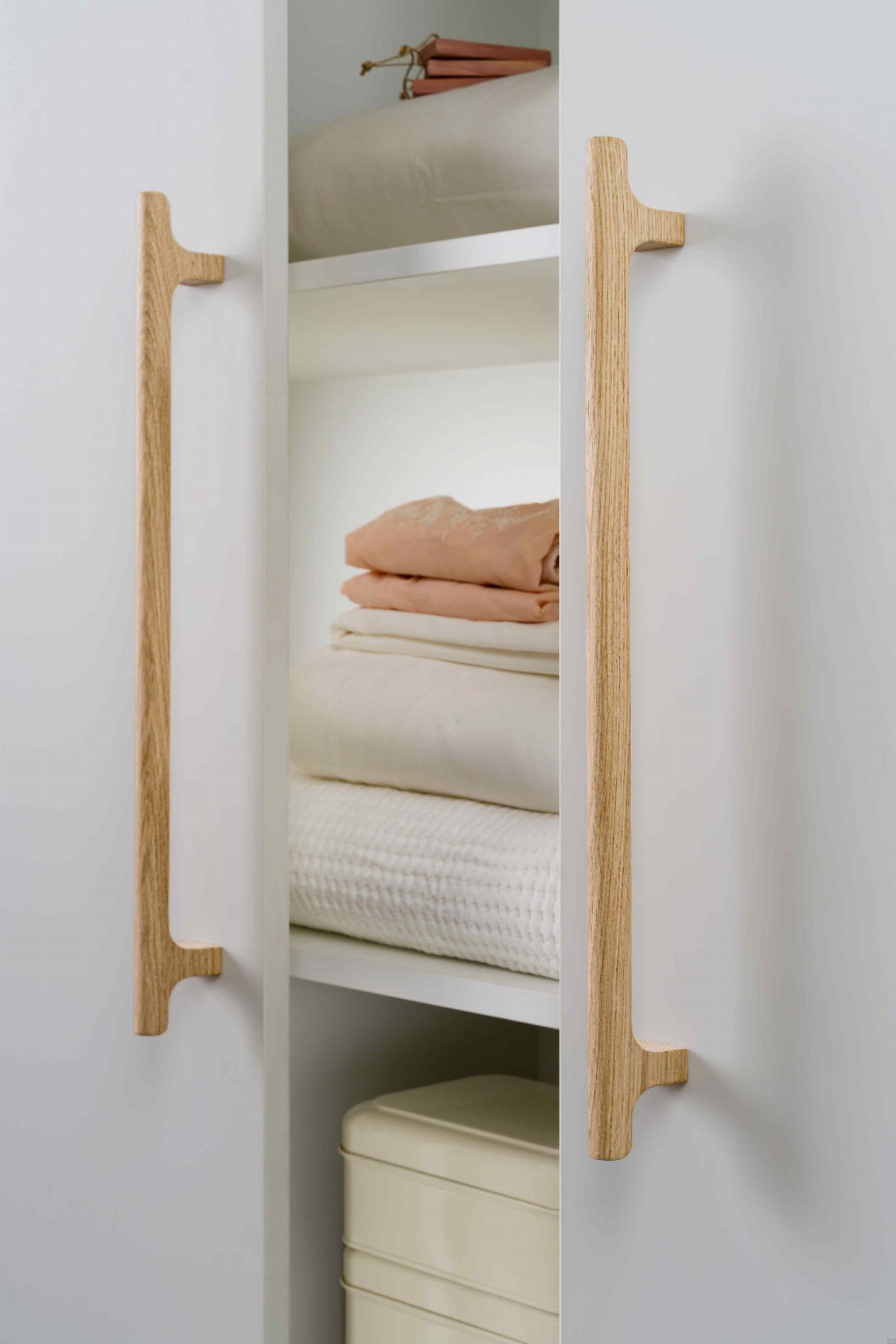 0682832W16--Uchwyt-meblowy-podłużny-Hinoki-Wood-Big-832-Drewniany-Dębowy-Skandynawskie-Uchwyty_2