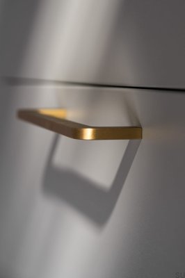 Tirador para mueble longitudinal Isa 128 Latón Cepillado Sin pintar