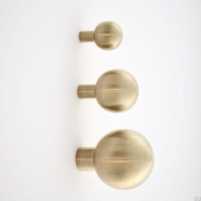 Percha de pared Ball 40, latón, sin barnizar
