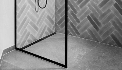 Mampara de ducha con marco negro GlassLine 800