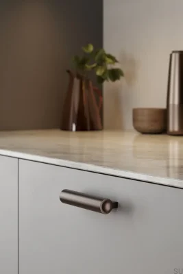 Tirador alargado para mueble Lucente 64, aluminio, marrón mate
