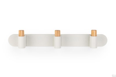 Perchero de pared Casey Rack 340 de aluminio blanco con madera de roble