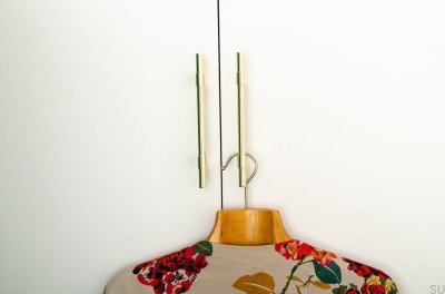 Tirador para mueble Line Big 208, Latón pulido, Sin lacar